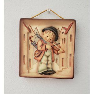 Goebel Hummel Little Fiddler Wall Plaque HUM 93 TMK2 Full Bee